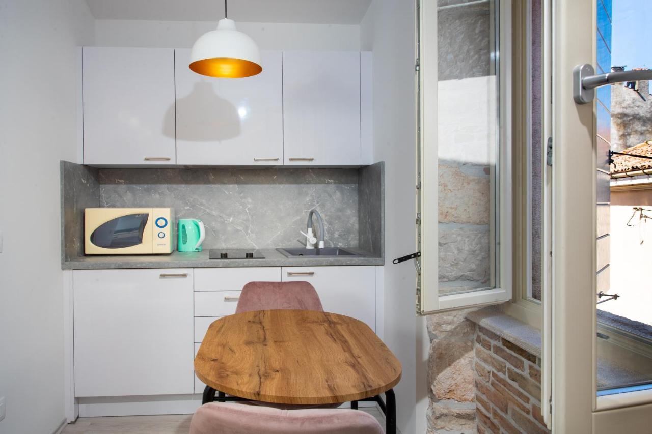 Apartments And Rooms Luan Rovinj Exterior foto