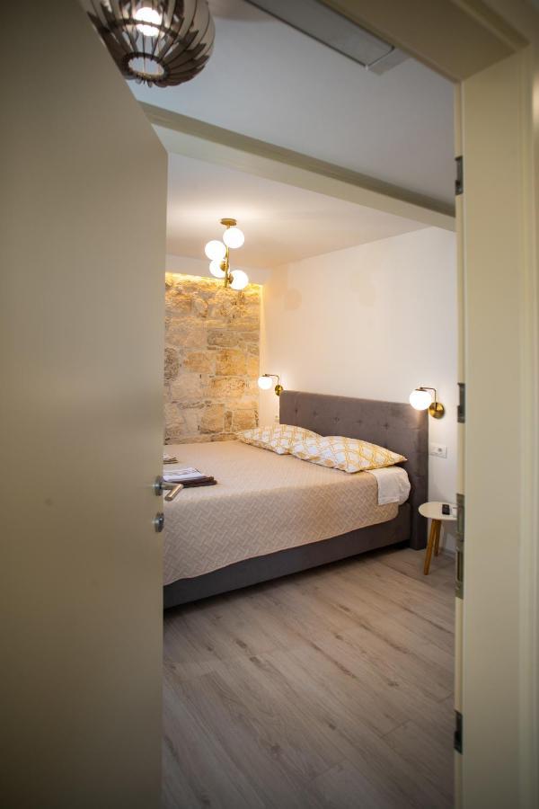 Apartments And Rooms Luan Rovinj Exterior foto